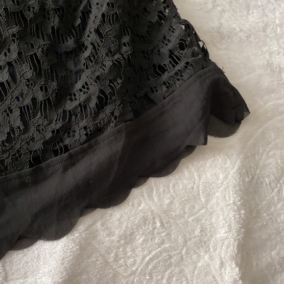 Black Cold Shoulder Semi Cropped Top - Picture 9 of 10